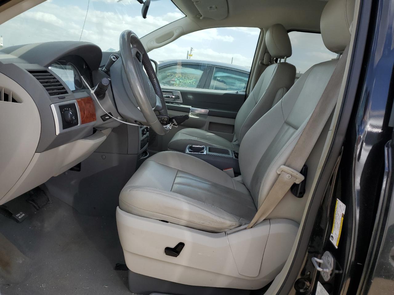 2A8HR54P68R820798 2008 Chrysler Town & Country Touring