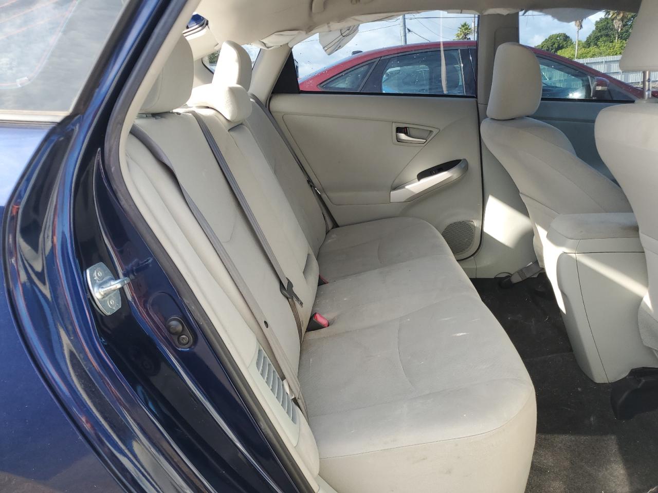 JTDKN3DU3E1819403 2014 Toyota Prius