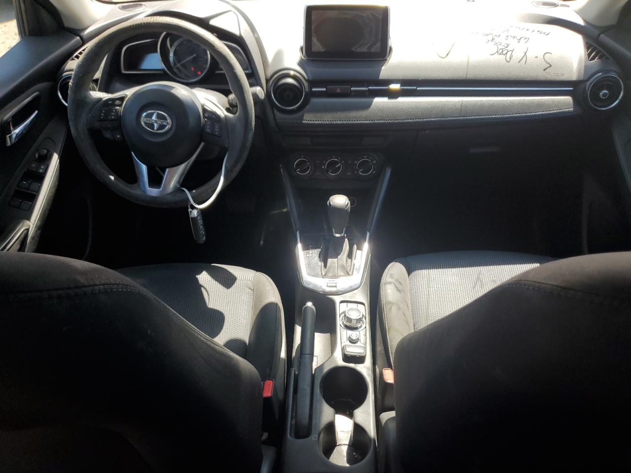 3MYDLBZV0GY118618 2016 Toyota Scion Ia