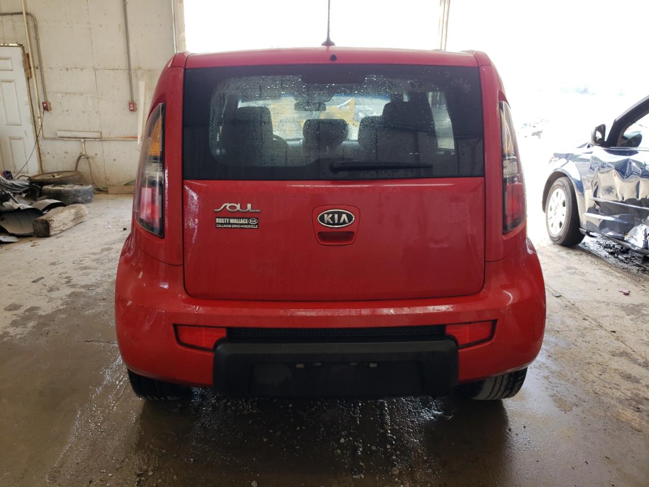 KNDJT2A21B7305878 2011 Kia Soul +