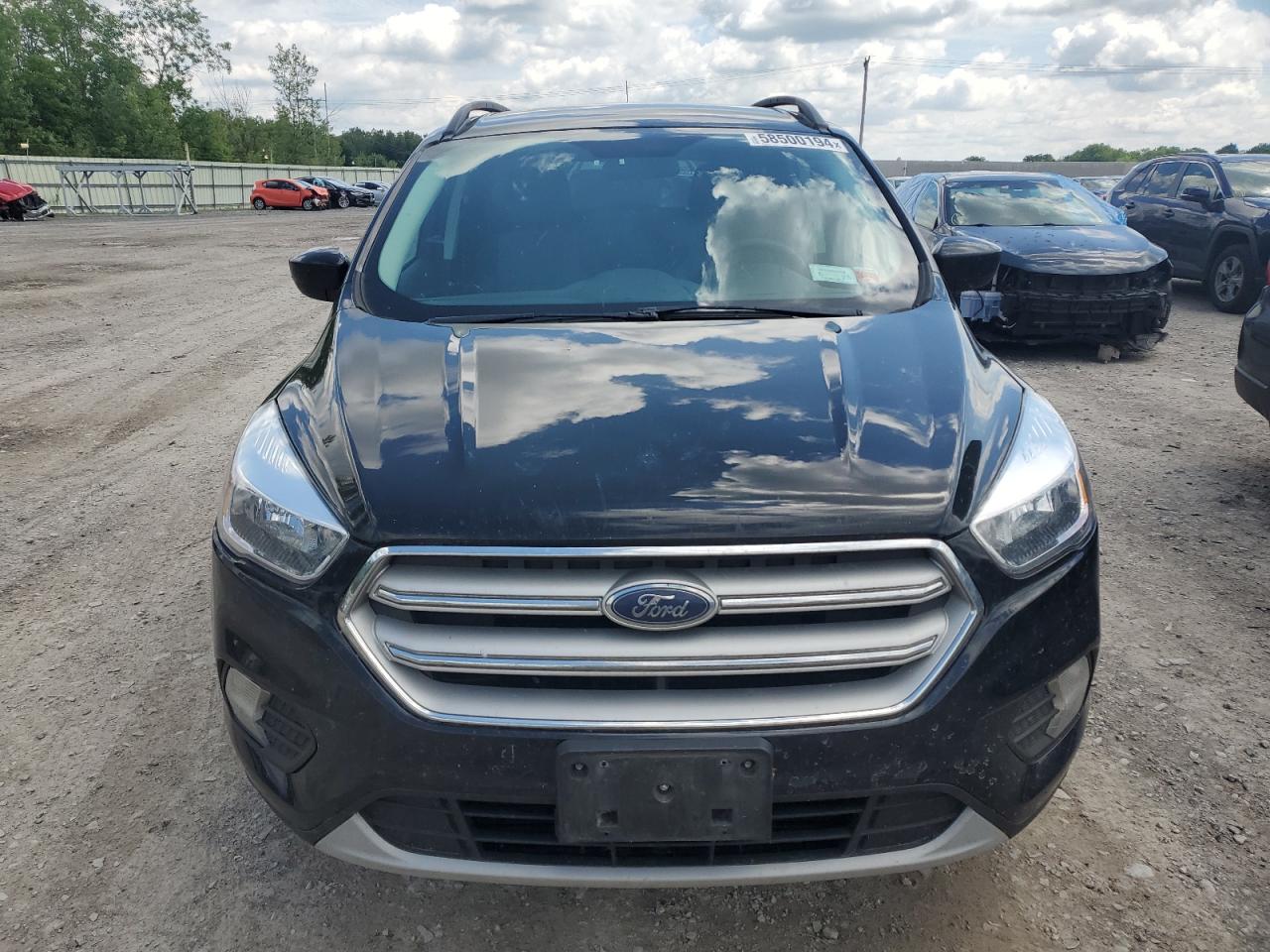 1FMCU9GD8JUC56603 2018 Ford Escape Se