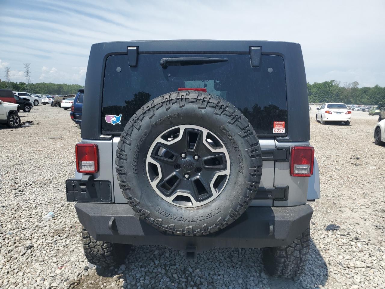 1C4BJWEG0GL311483 2016 Jeep Wrangler Unlimited Sahara