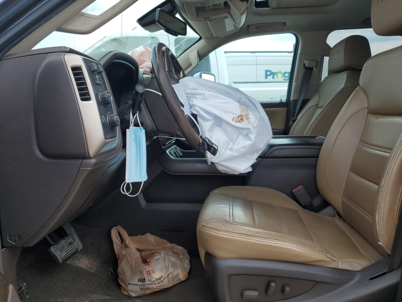 1GT12UEY0JF133831 2018 GMC Sierra K2500 Denali