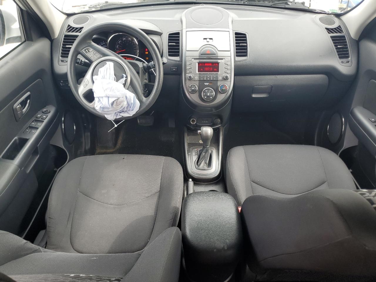 KNDJT2A25B7283366 2011 Kia Soul +