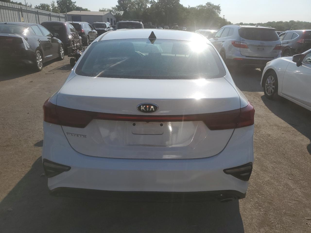 2020 Kia Forte Fe vin: 3KPF24AD3LE225733