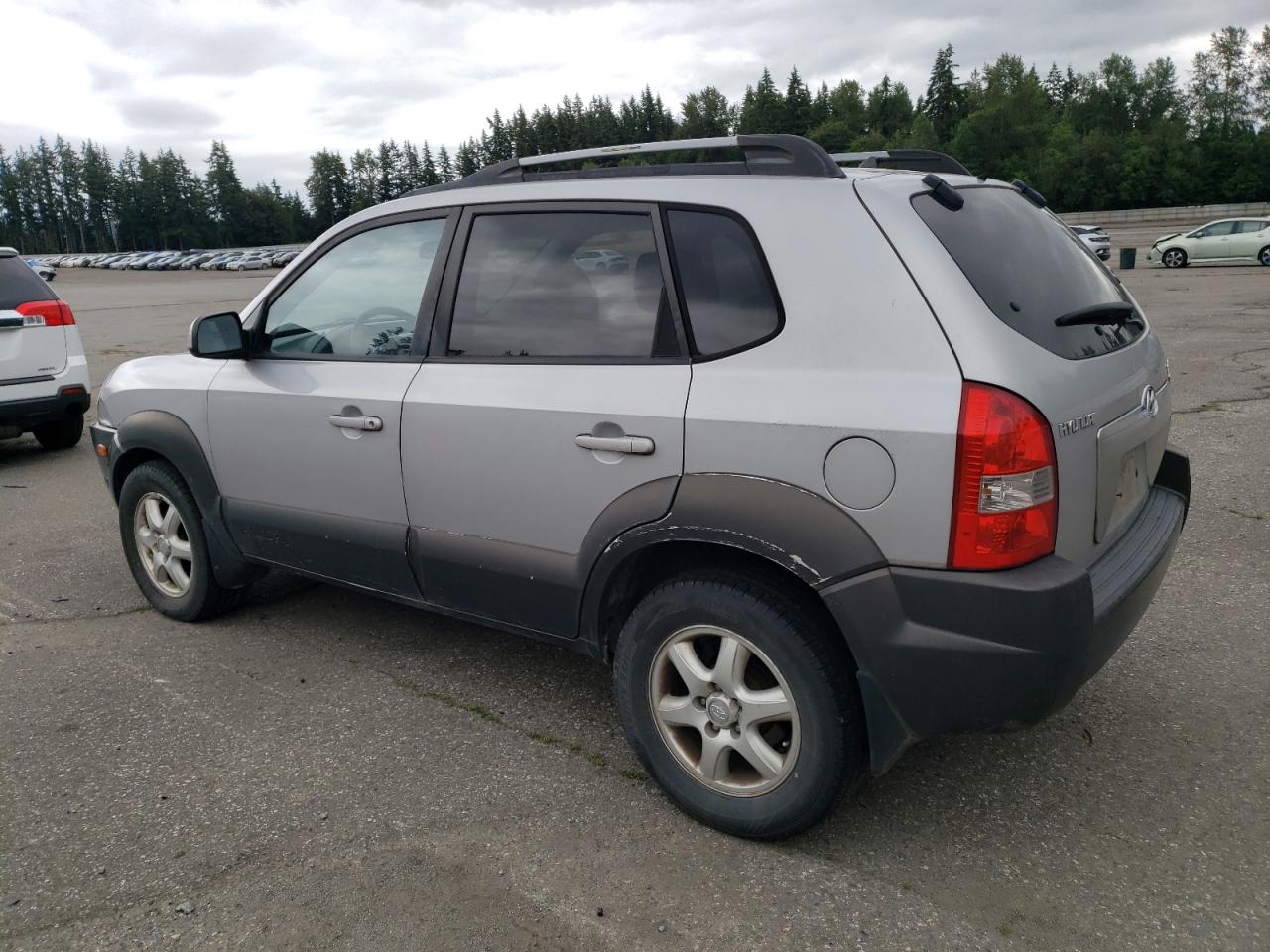 KM8JN72D95U054228 2005 Hyundai Tucson Gls