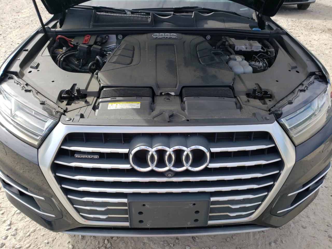 WA1VAAF76HD05751 2017 Audi Q7 Prestige