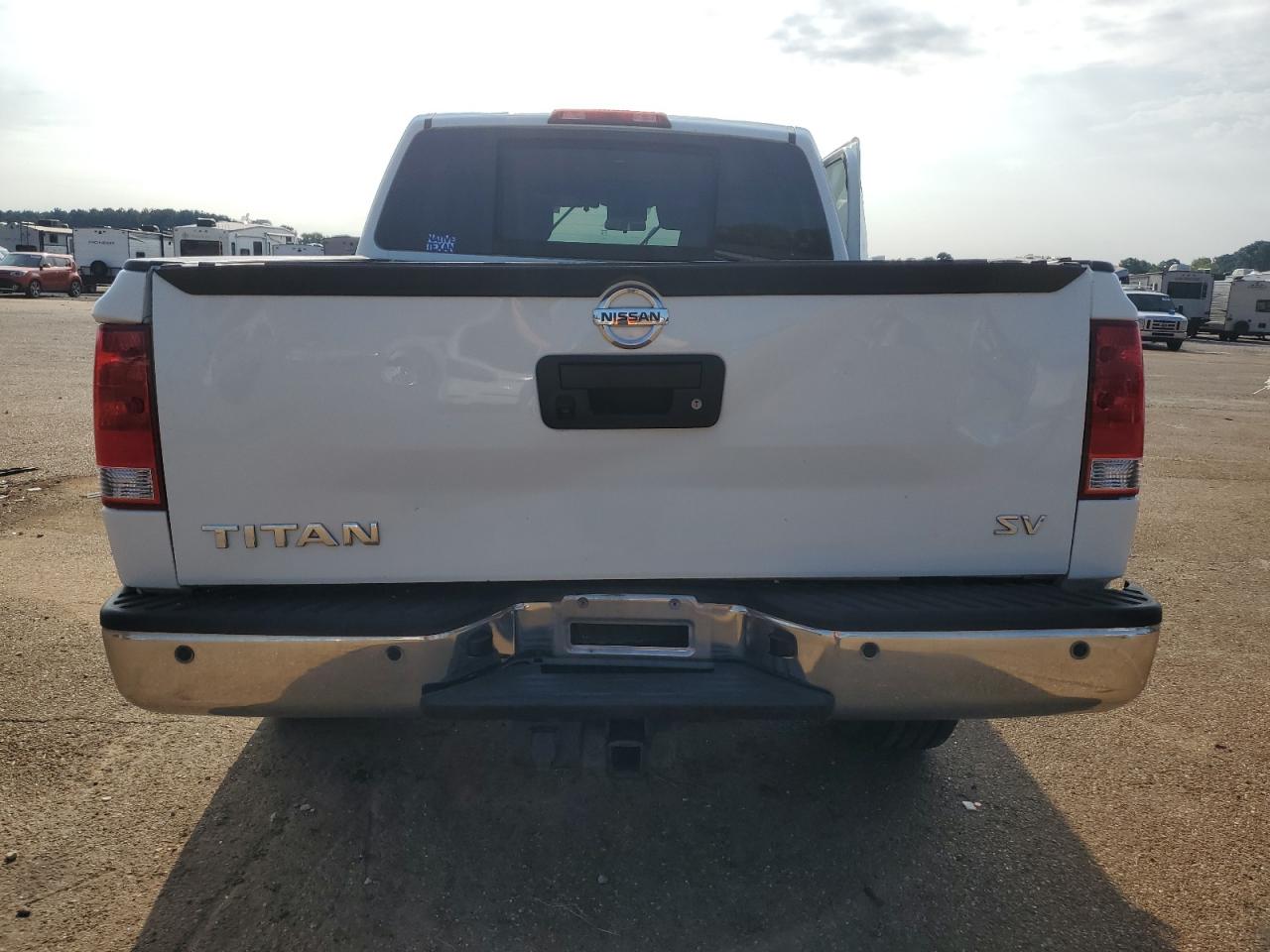 1N6AA0ED5FN513864 2015 Nissan Titan S