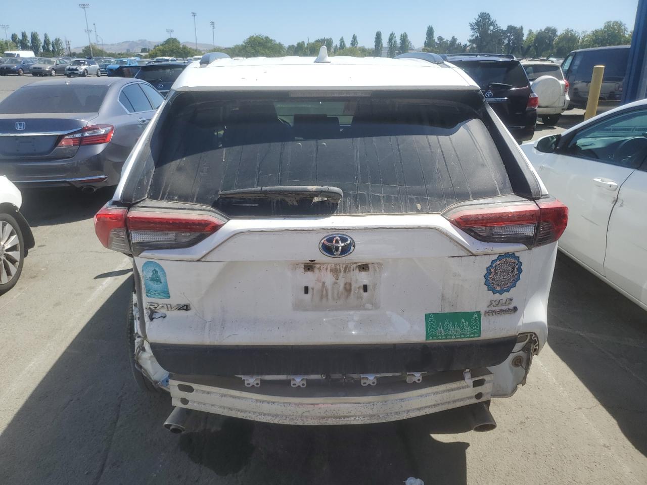 JTMRWRFV8MD118017 2021 Toyota Rav4 Xle