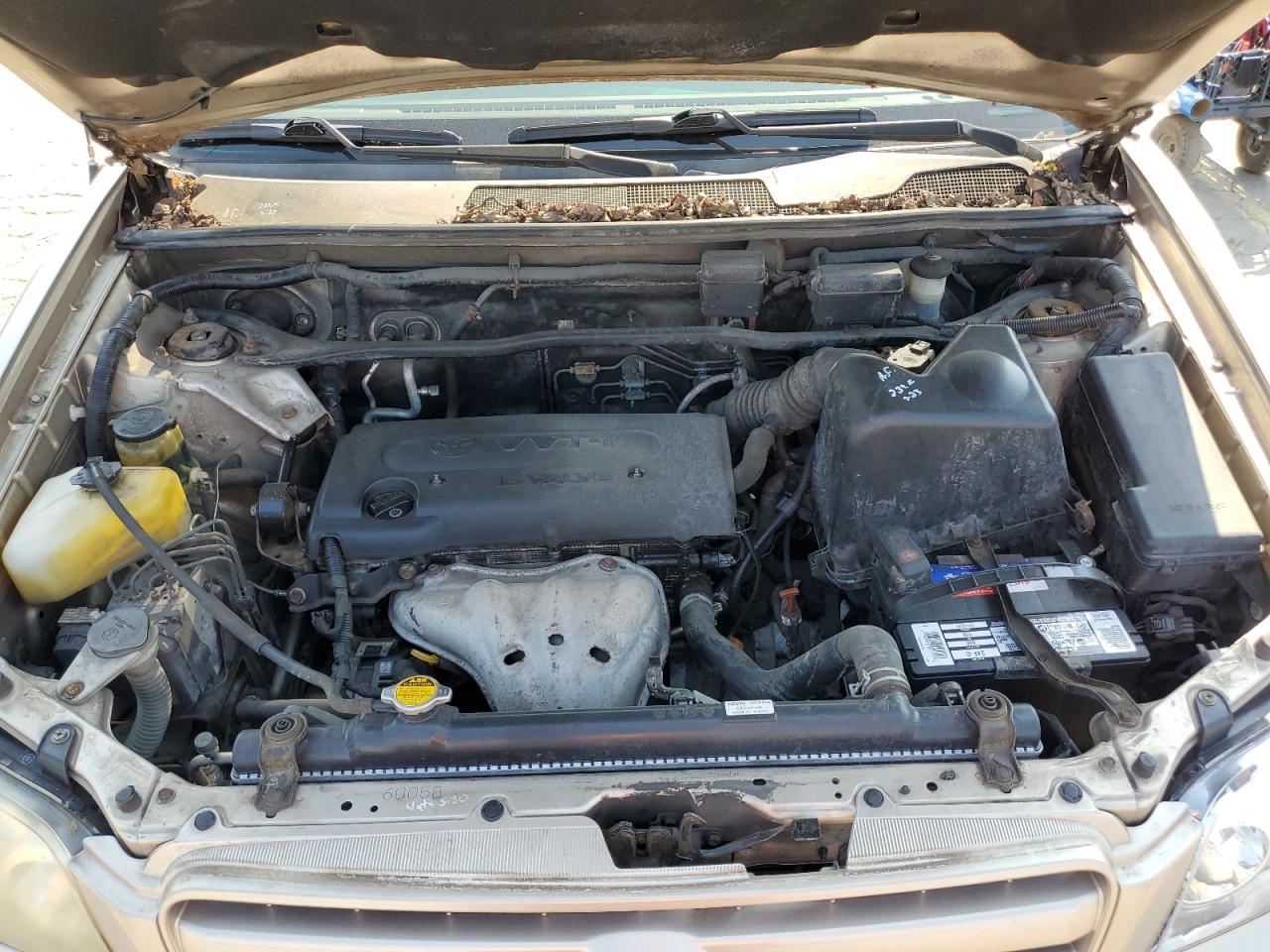 JTEGD21AX40091592 2004 Toyota Highlander