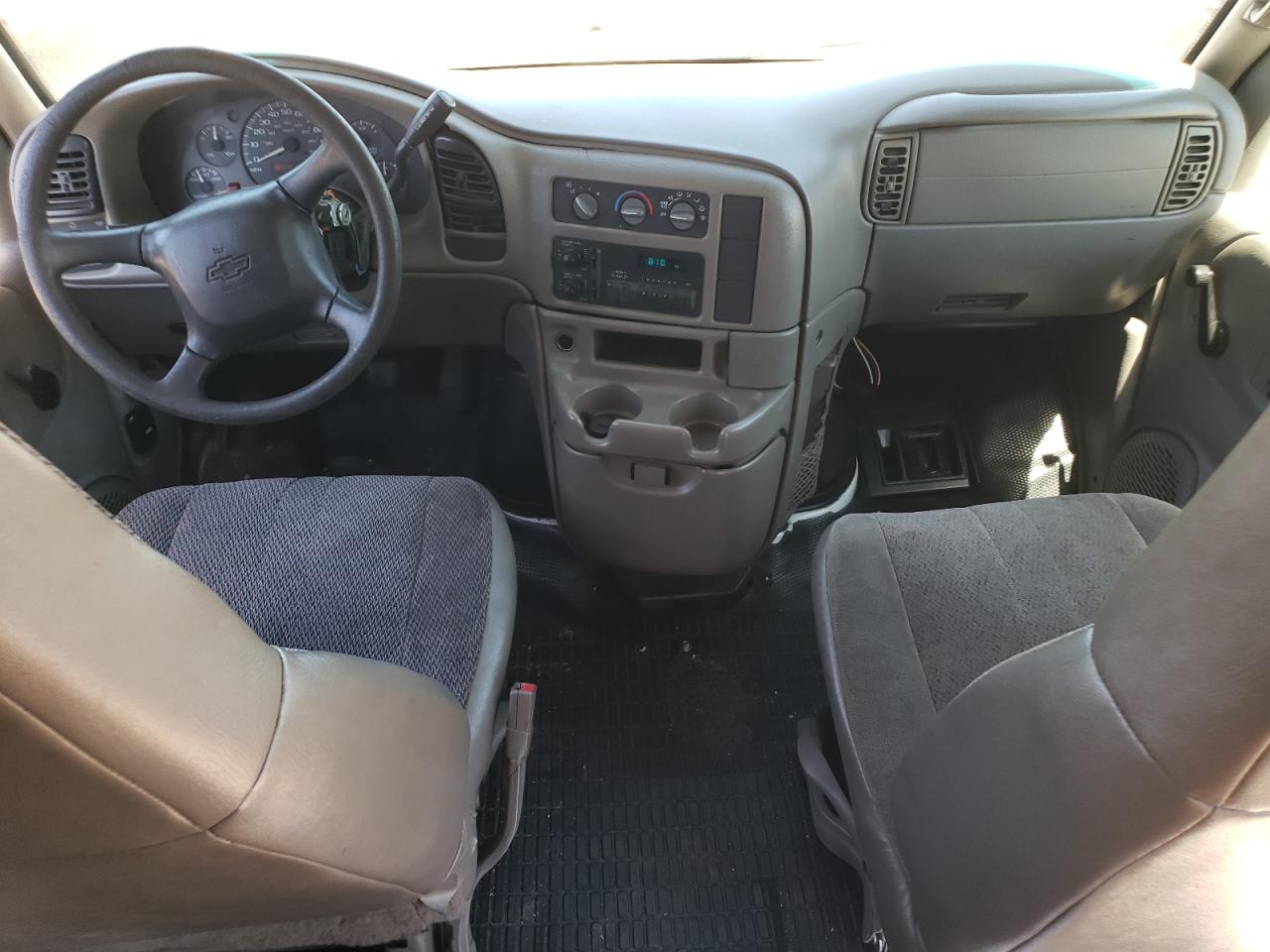 1GCDM19X93B130217 2003 Chevrolet Astro