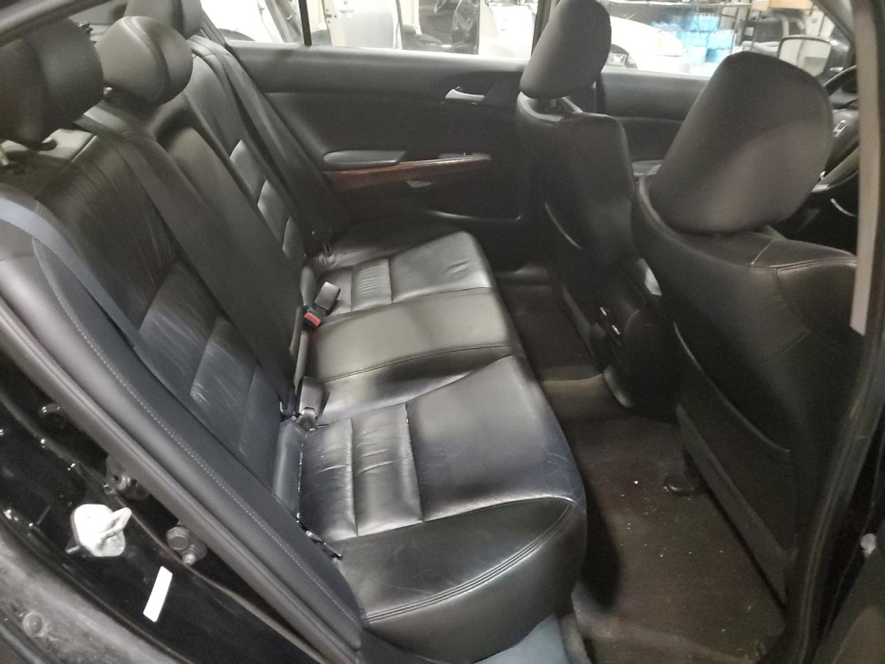 1HGCP2F84BA010496 2011 Honda Accord Exl