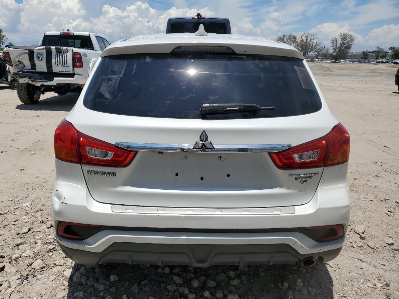 2019 Mitsubishi Outlander Sport Se vin: JA4AP4AU5KU029864