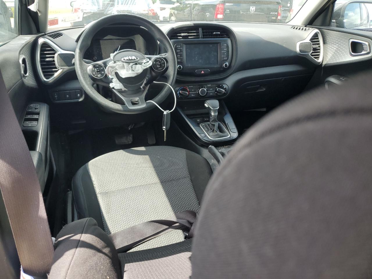 KNDJ23AUXL7059621 2020 Kia Soul Lx