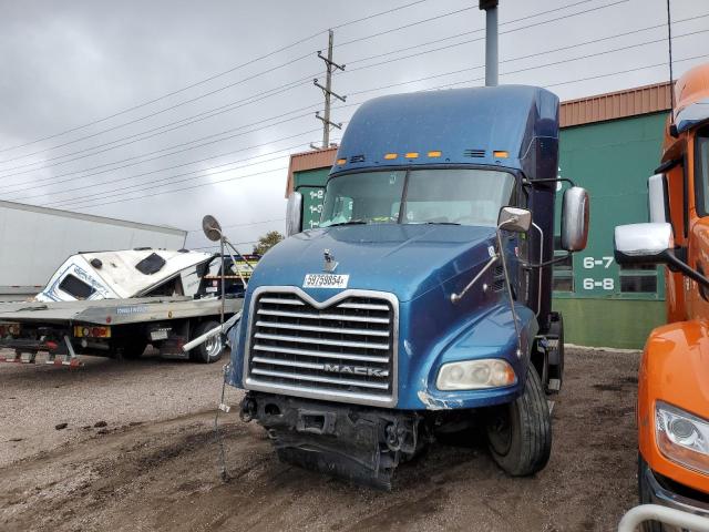 MACK 600 CXU600 2017 blue tractor diesel 1M1AW07Y1HM082615 photo #3