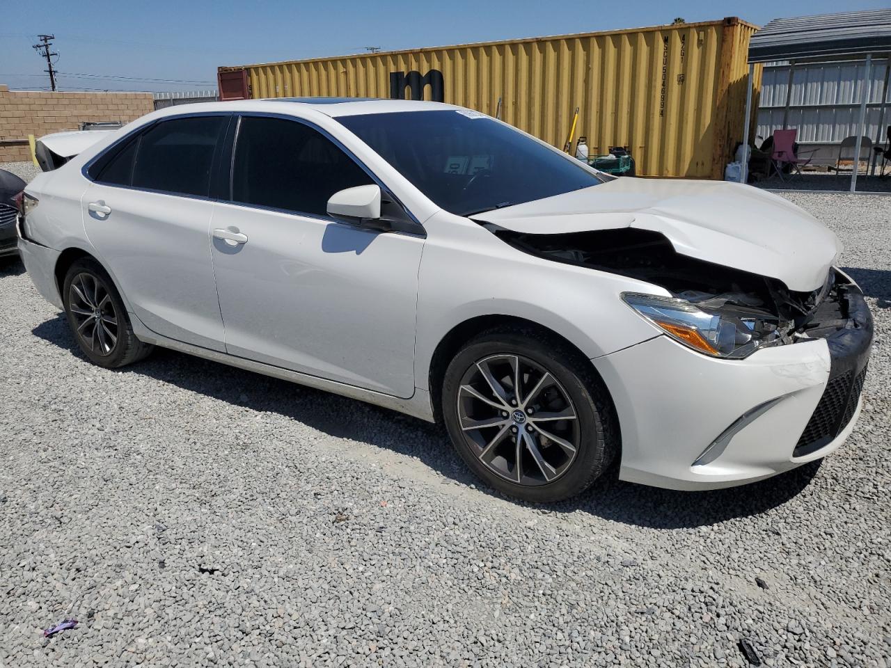 4T1BF1FK1GU132317 2016 Toyota Camry Le