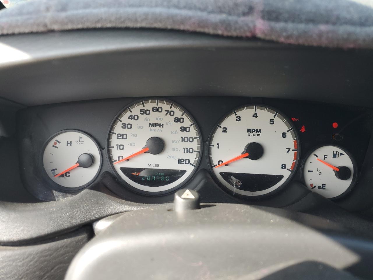 1B3ES56C35D258660 2005 Dodge Neon Sxt