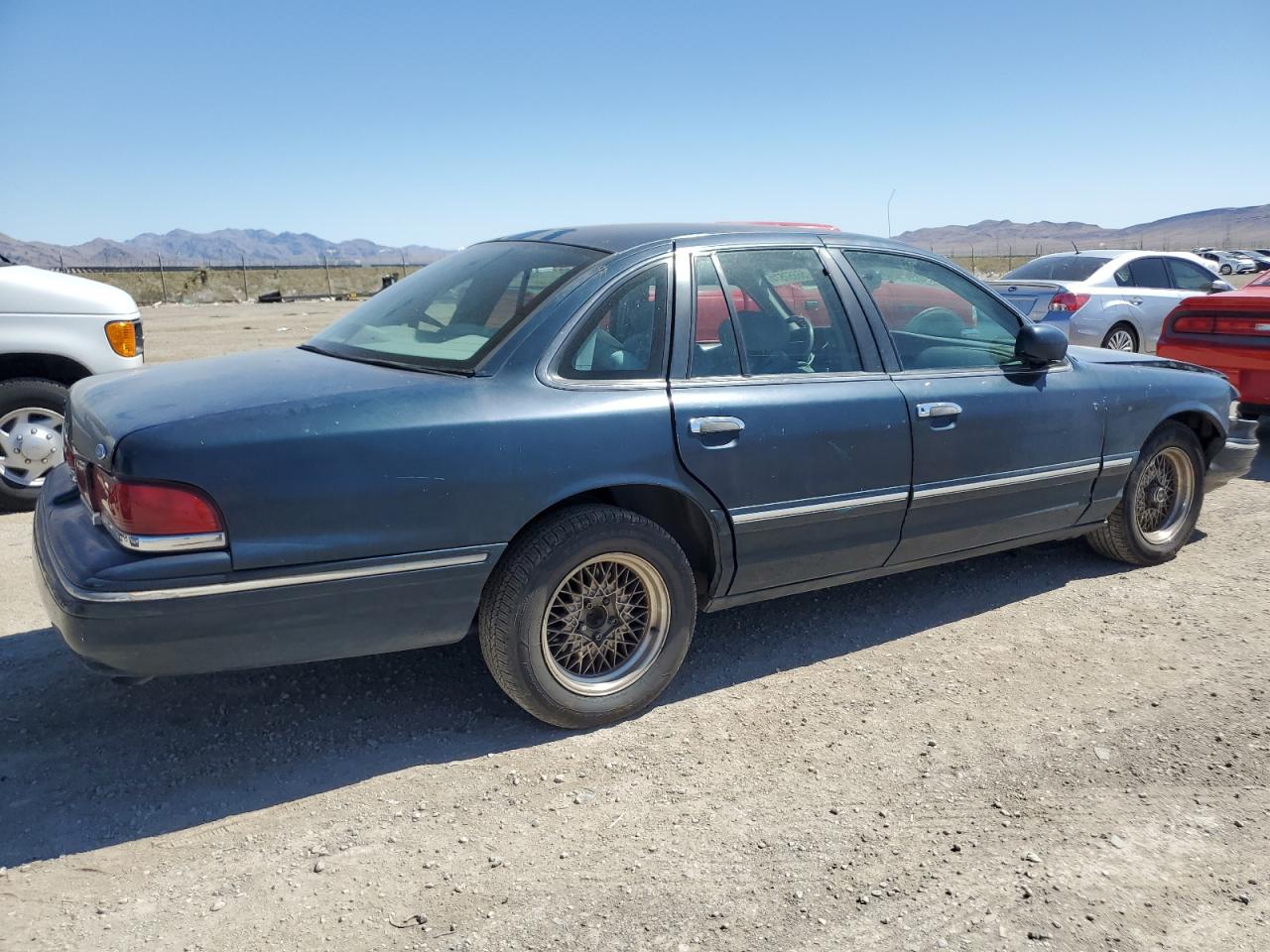 2FALP74W1VX159575 1997 Ford Crown Victoria Lx