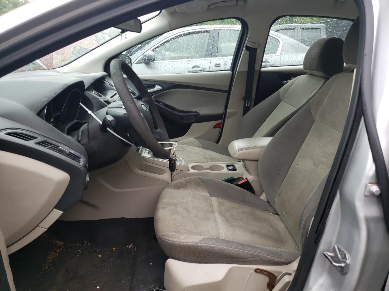 1FAHP3F20CL472233 2012 Ford Focus Se