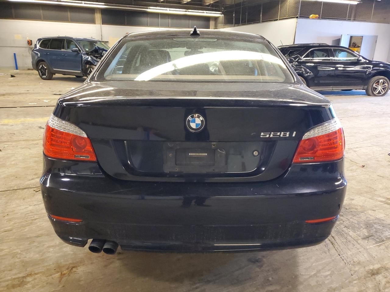 WBANV1C57AC445899 2010 BMW 528 Xi