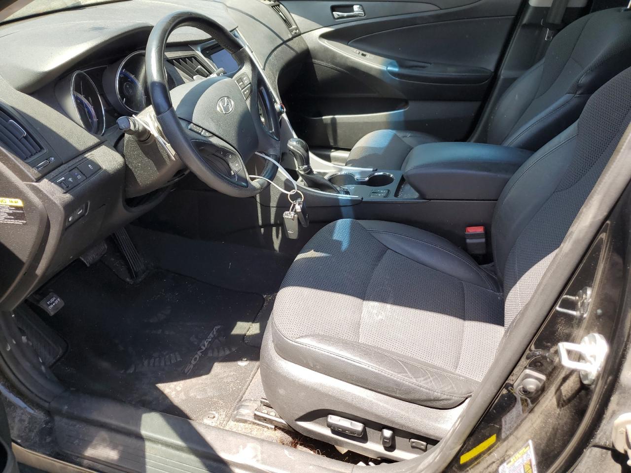 5NPEC4AC2DH795218 2013 Hyundai Sonata Se