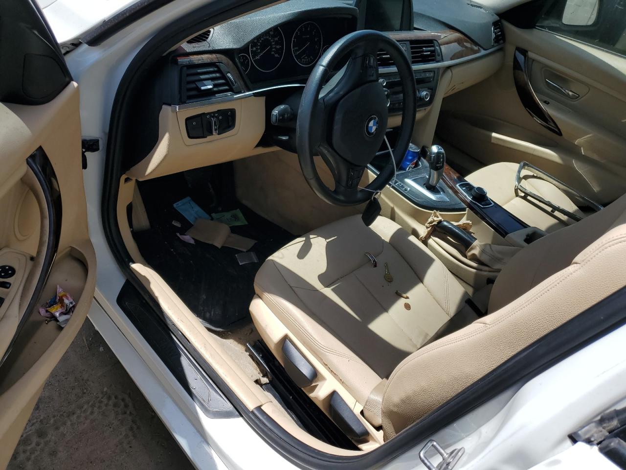 WBA3B1C53FK139070 2015 BMW 320 I