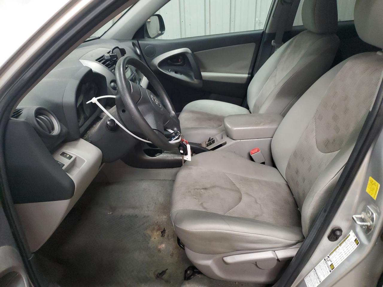 2T3JF4DV2BW113740 2011 Toyota Rav4