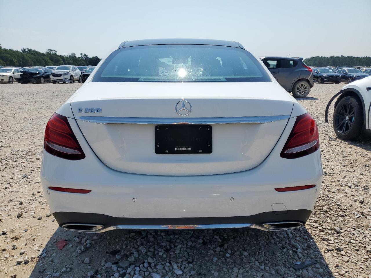 WDDZF4JB5JA448684 2018 Mercedes-Benz E 300
