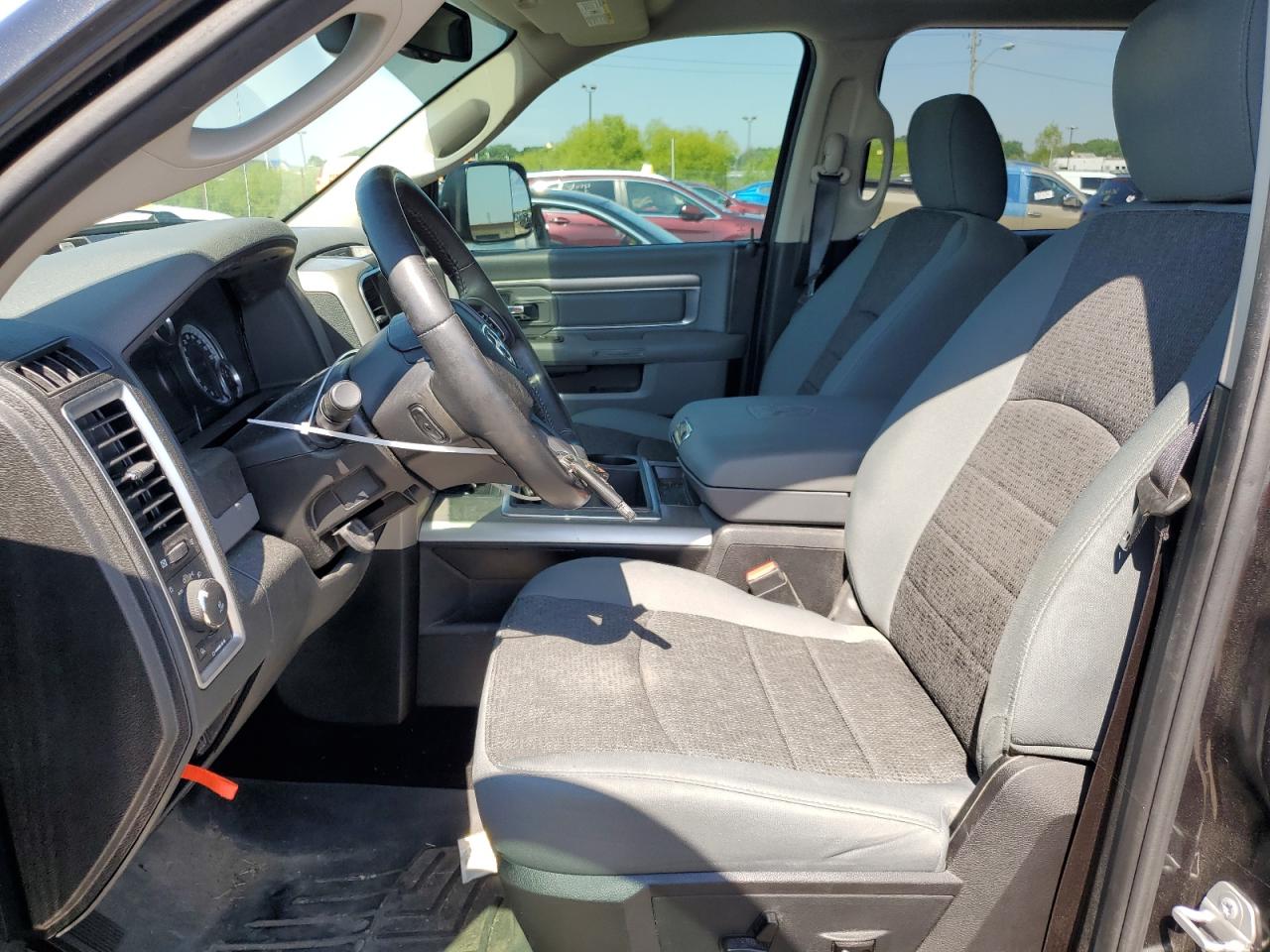 1C6RR7TM0FS724375 2015 Ram 1500 Slt