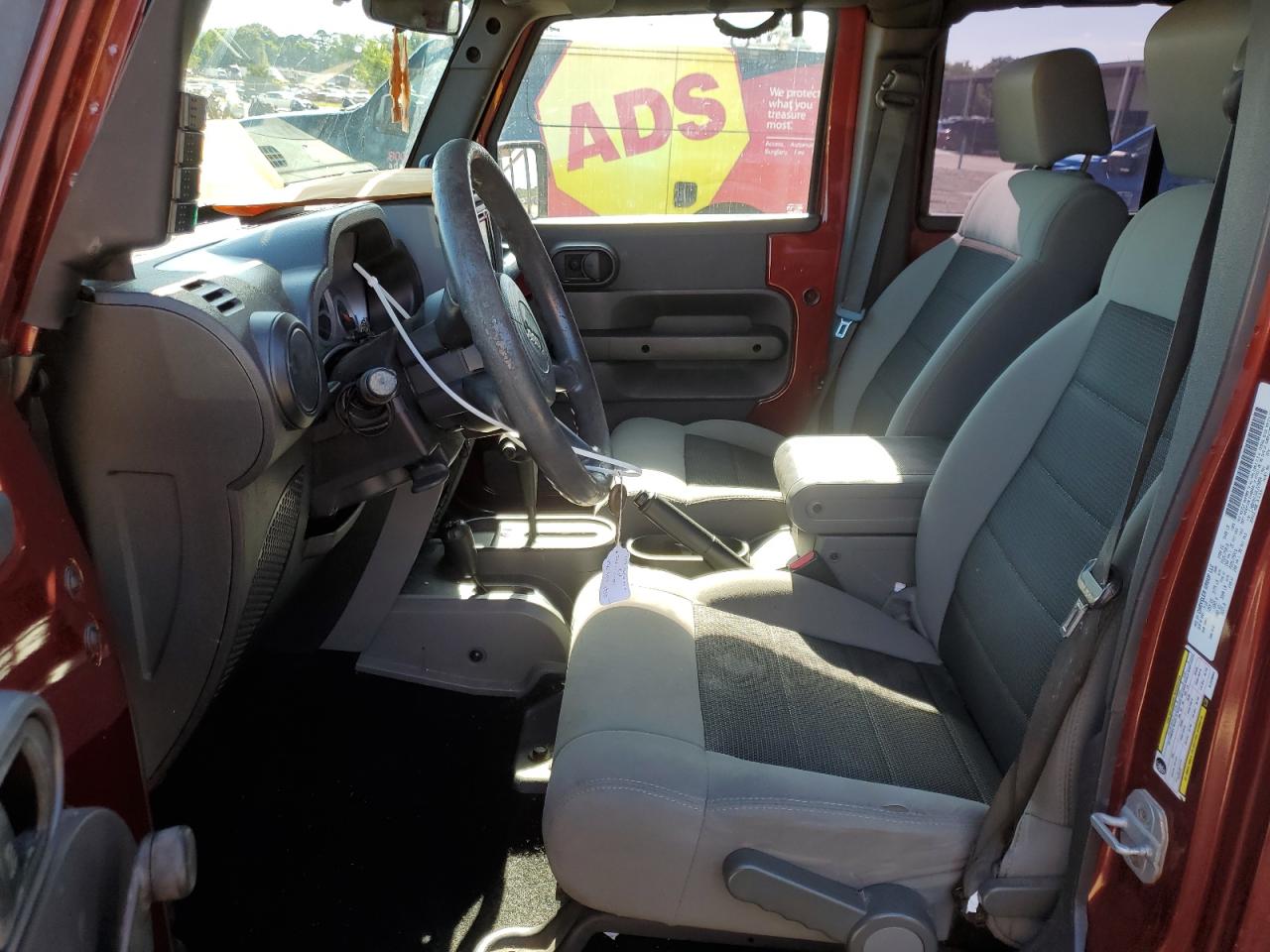 1J4BA3H15AL229854 2010 Jeep Wrangler Unlimited Sport