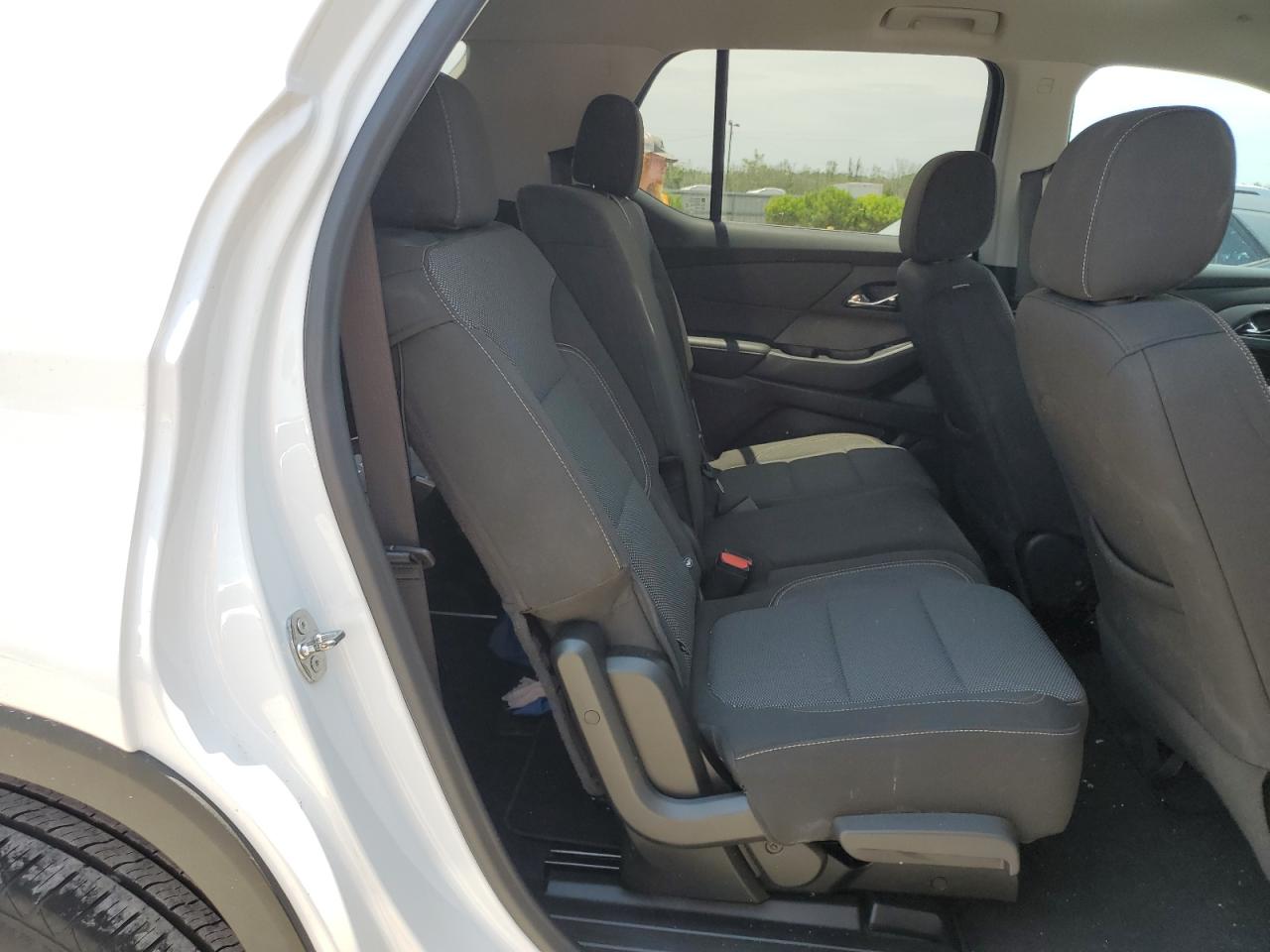 1GNERFKW7KJ320100 2019 Chevrolet Traverse Ls