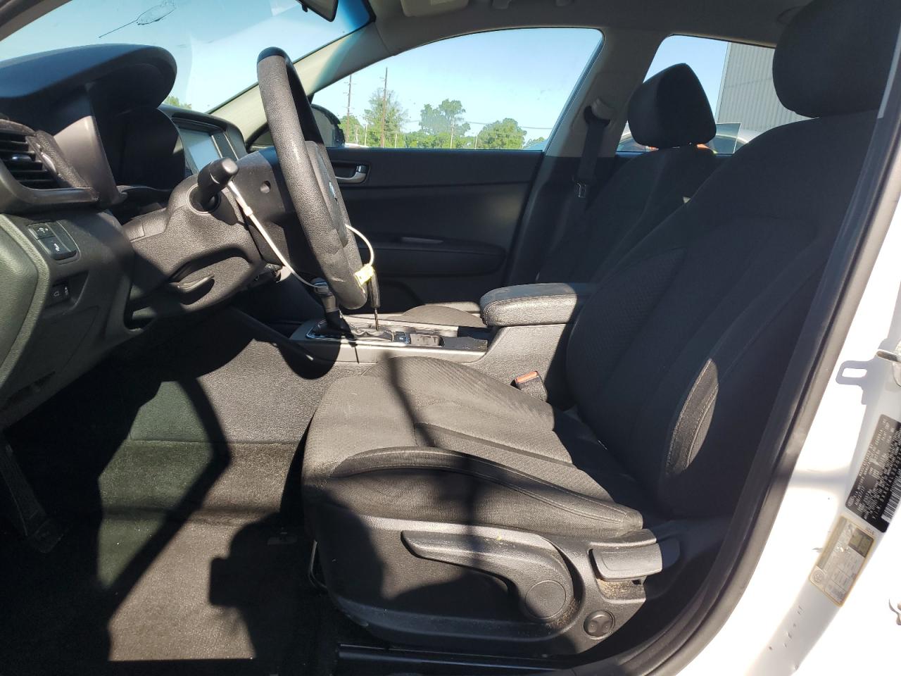 5XXGT4L33JG219005 2018 Kia Optima Lx