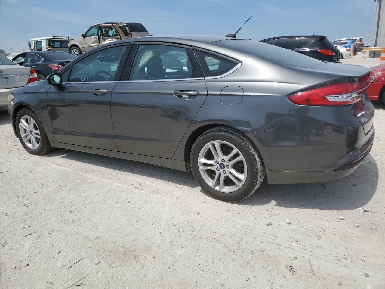 3FA6P0H77JR192533 2018 Ford Fusion Se