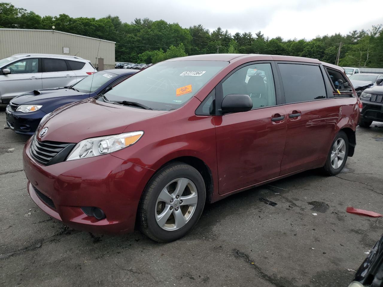 5TDZK3DC6BS001905 2011 Toyota Sienna