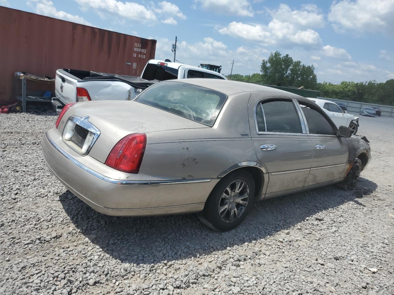 1LNHM81W41Y706878 2001 Lincoln Town Car Executive