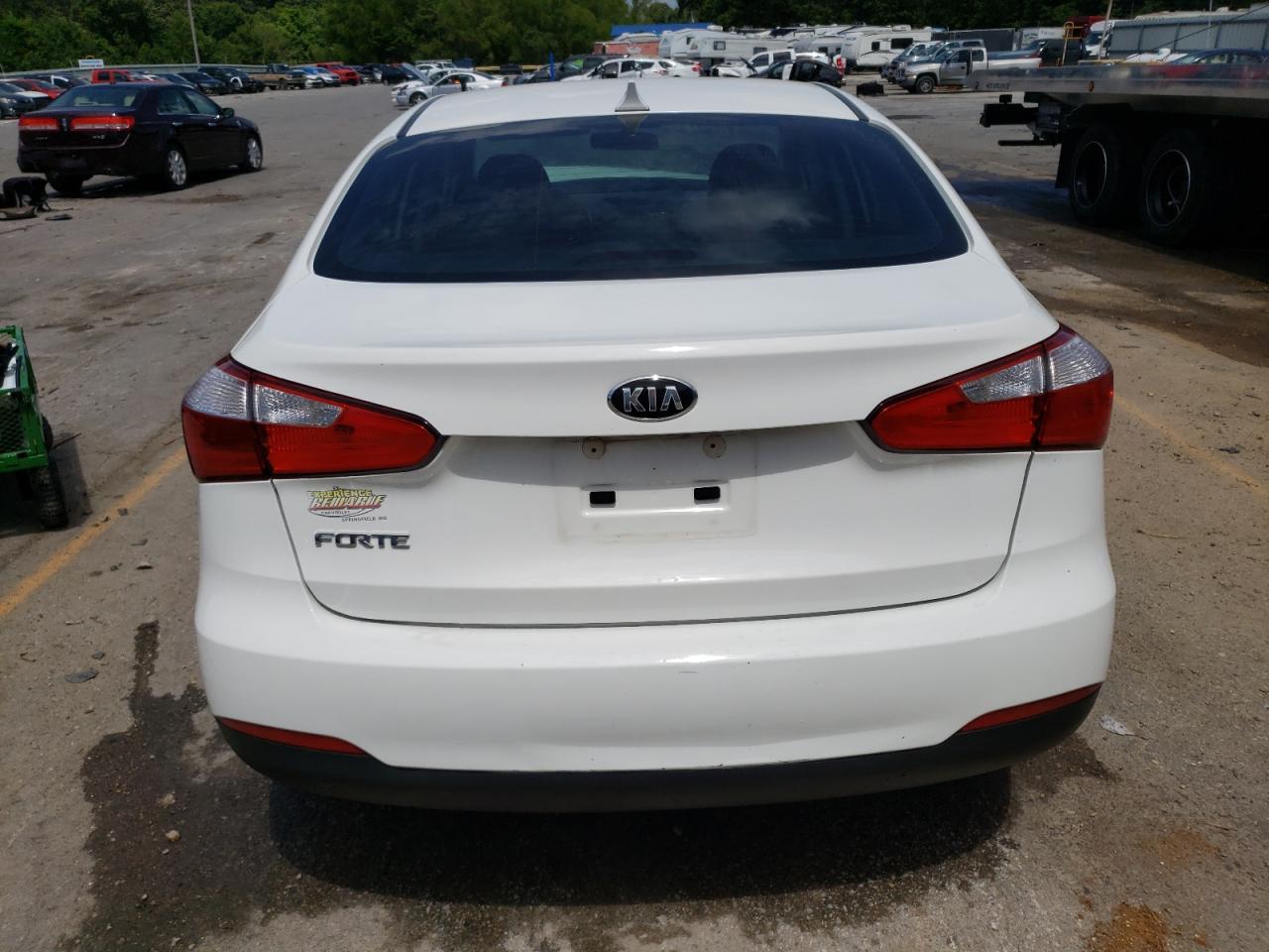 KNAFK4A66G5615600 2016 Kia Forte Lx