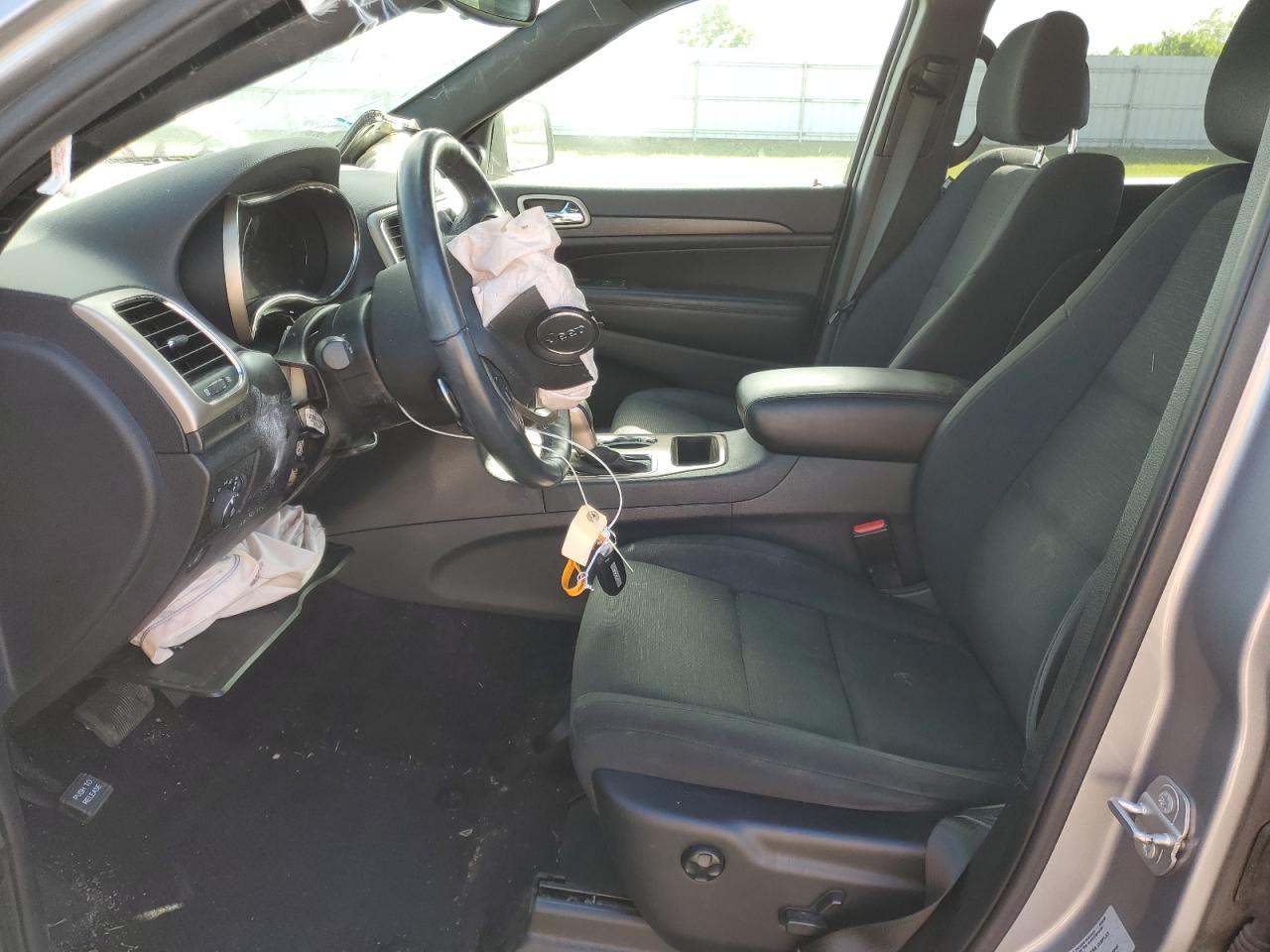 1C4RJEAG3HC669158 2017 Jeep Grand Cherokee Laredo