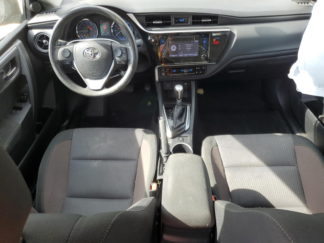 2019 Toyota Corolla L vin: 2T1BURHE6KC144260