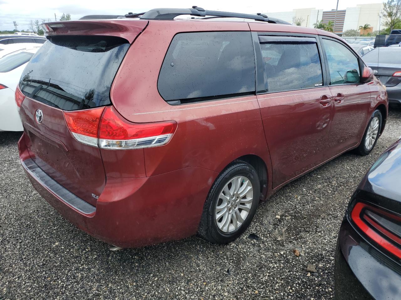 5TDYK3DC9CS186402 2012 Toyota Sienna Xle