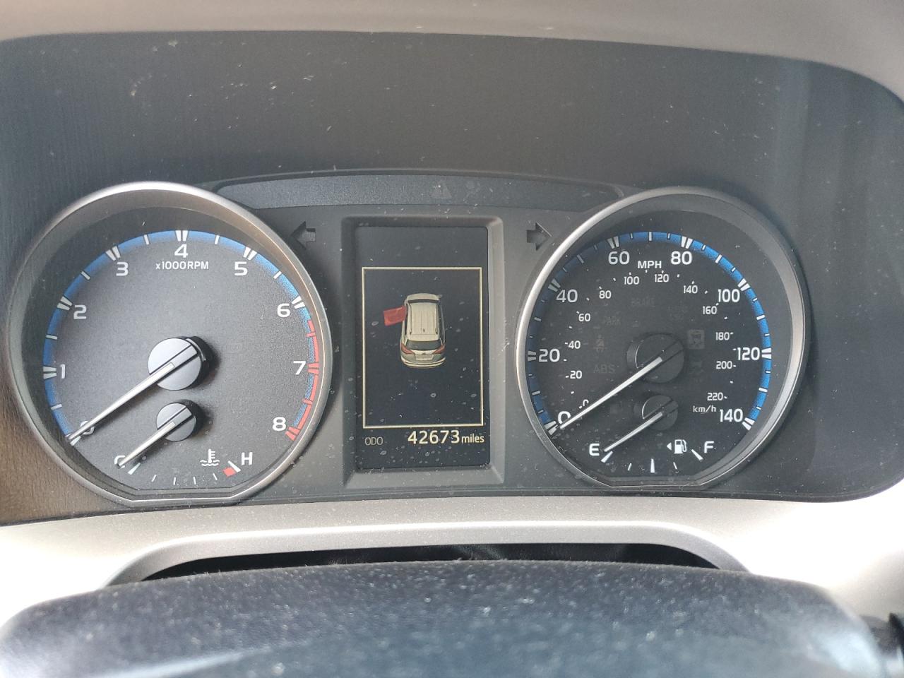 JTMRFREV4HJ714170 2017 Toyota Rav4 Xle