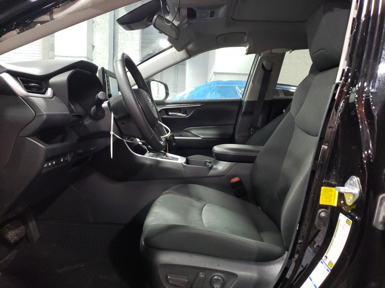 2T3P1RFV1NW269632 2022 Toyota Rav4 Xle