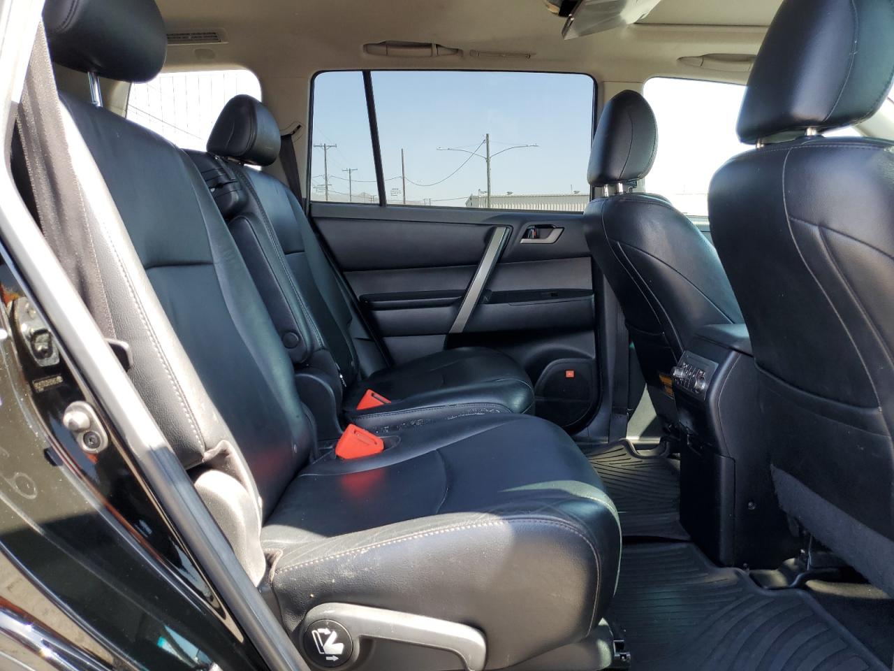 5TDZK3EH2CS053138 2012 Toyota Highlander Base