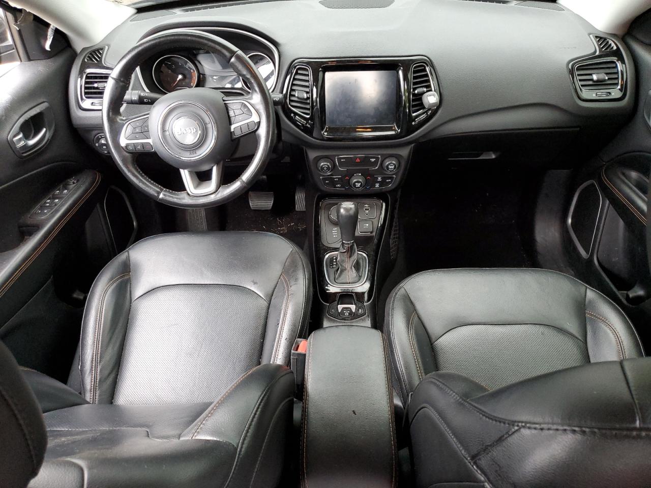 3C4NJDCB3KT812535 2019 Jeep Compass Limited