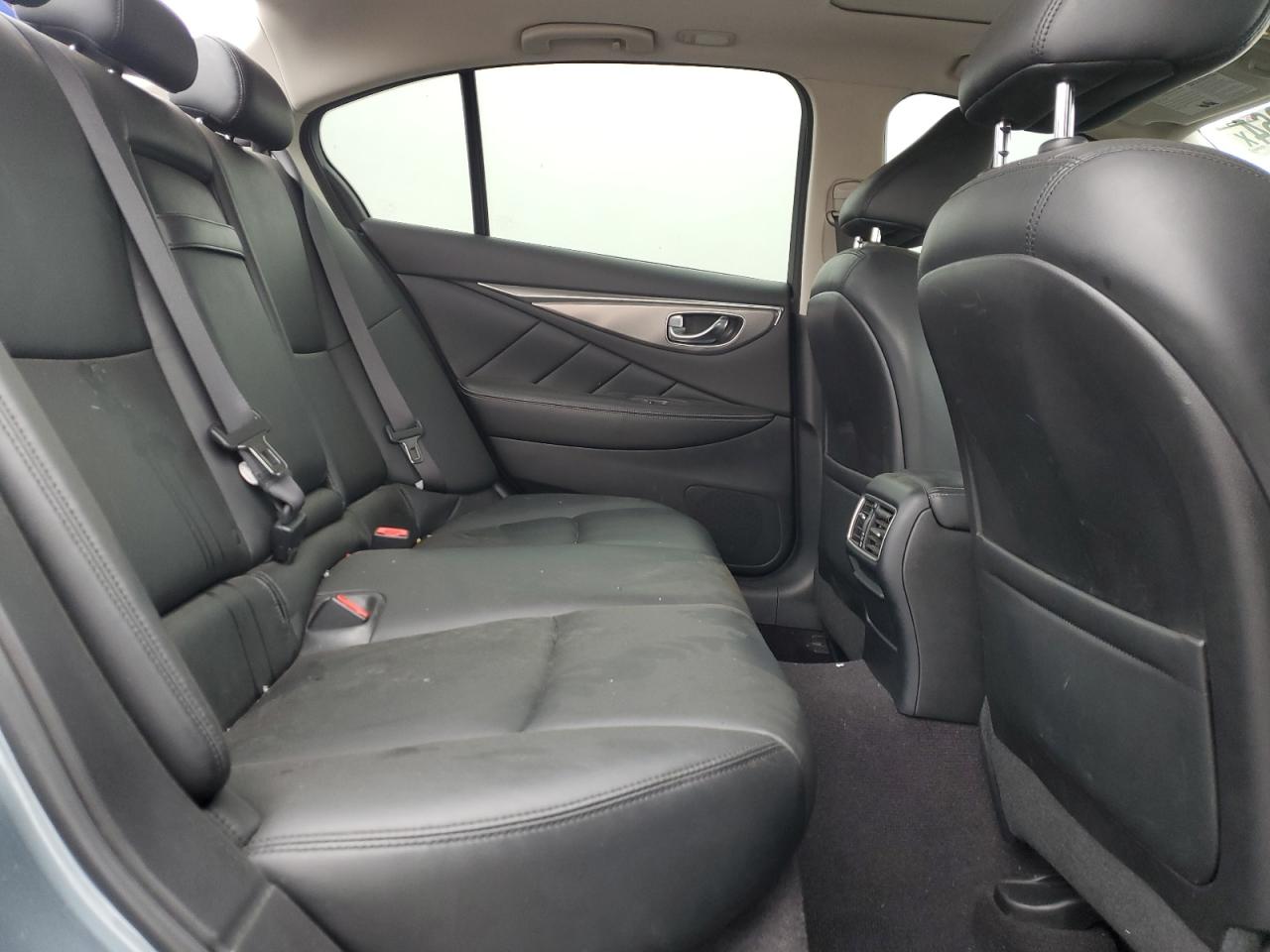 JN1EV7AP5HM742736 2017 Infiniti Q50 Premium