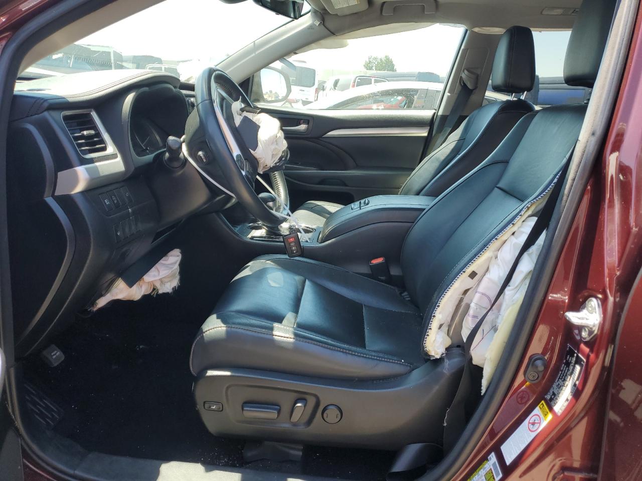 5TDKZRFH7JS241777 2018 Toyota Highlander Se