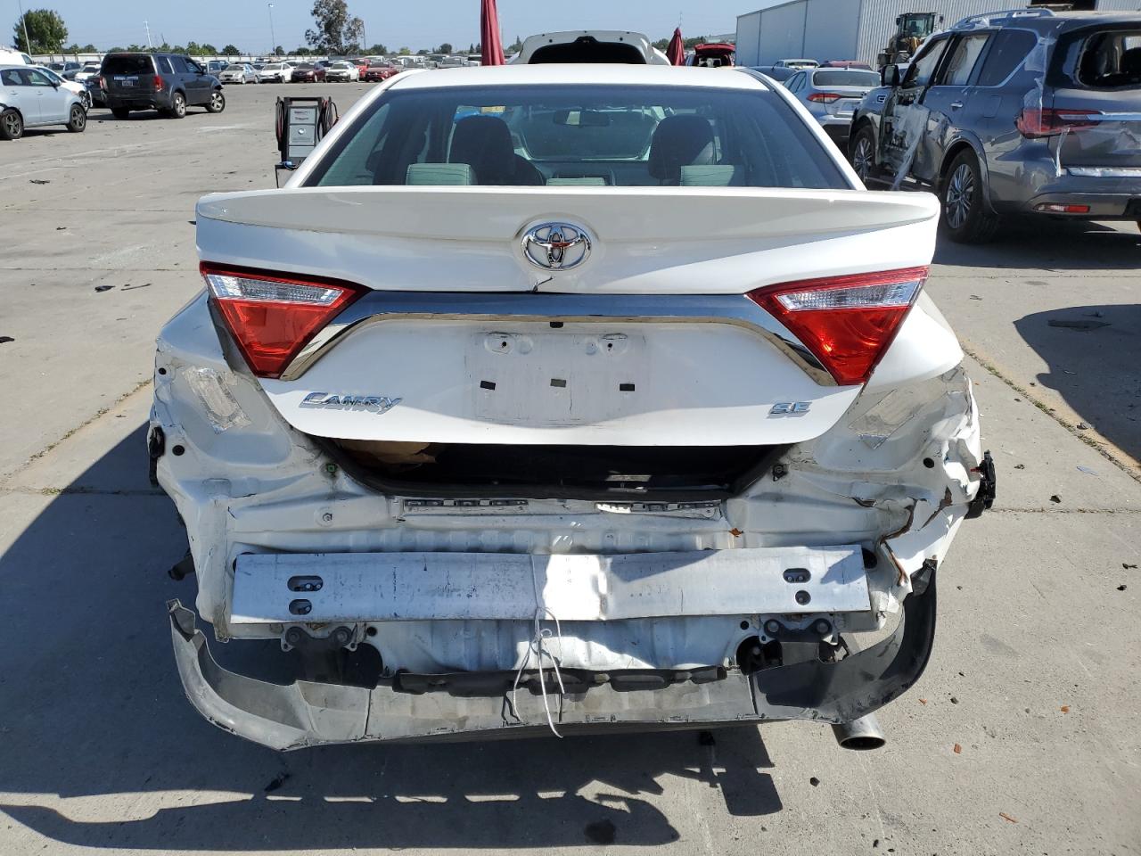 2016 Toyota Camry Le vin: 4T1BF1FK6GU239217