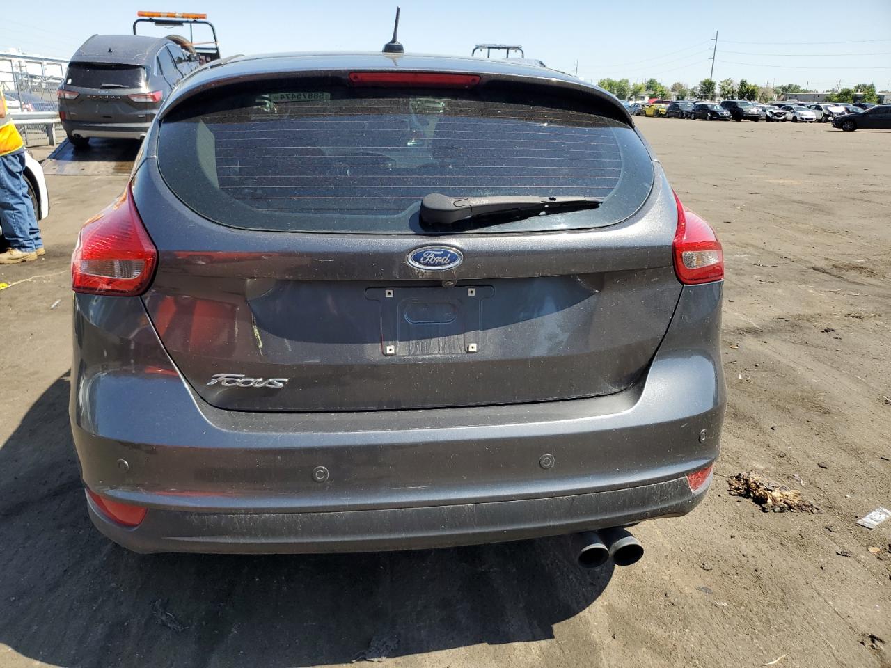 2018 Ford Focus Sel vin: 1FADP3M28JL270108