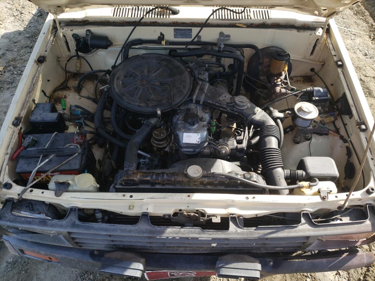 JT4RN56DXE0033093 1984 Toyota Pickup Xtracab Rn56 Dlx