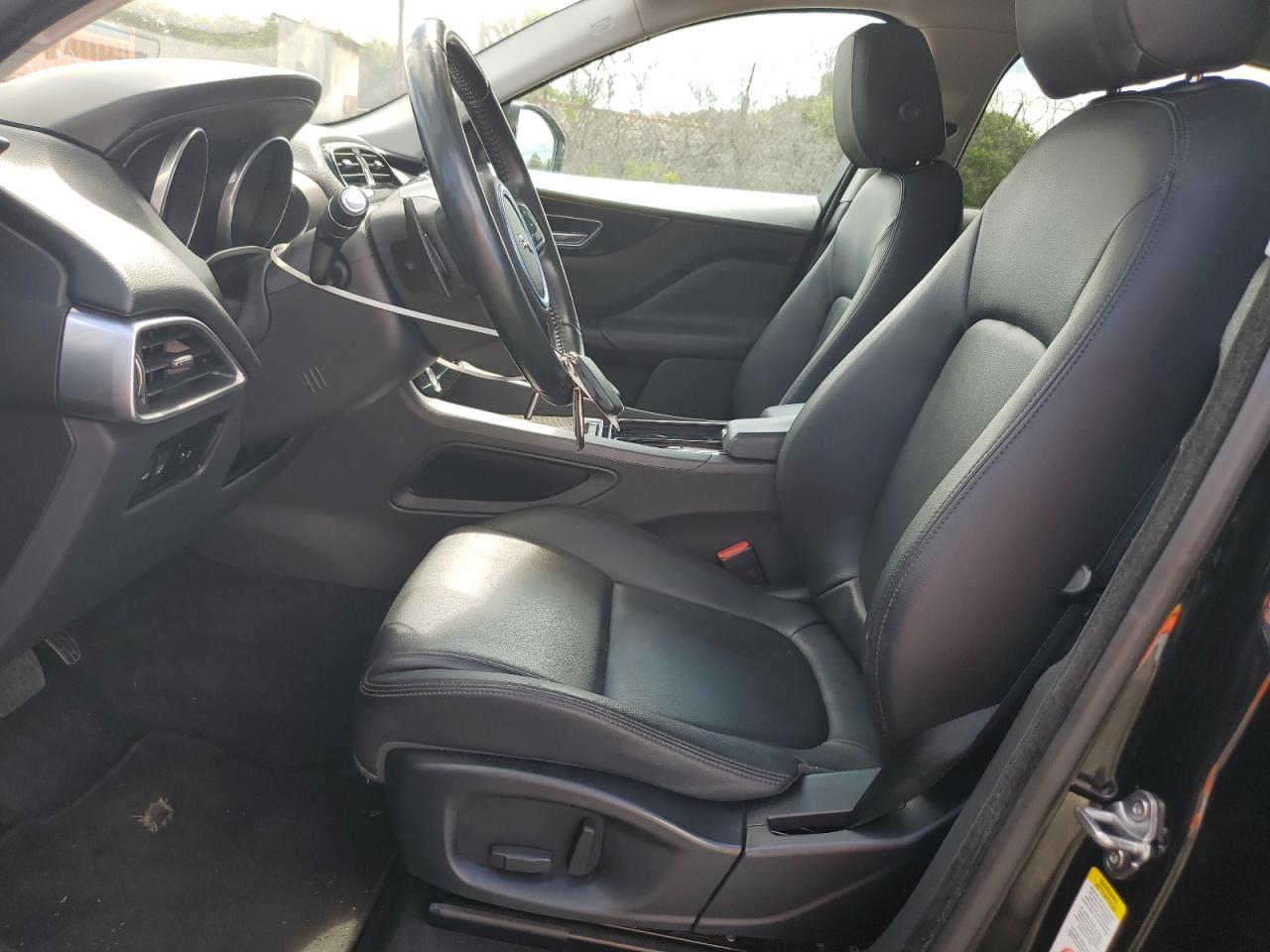 SADCJ2FX4JA254045 2018 Jaguar F-Pace Premium