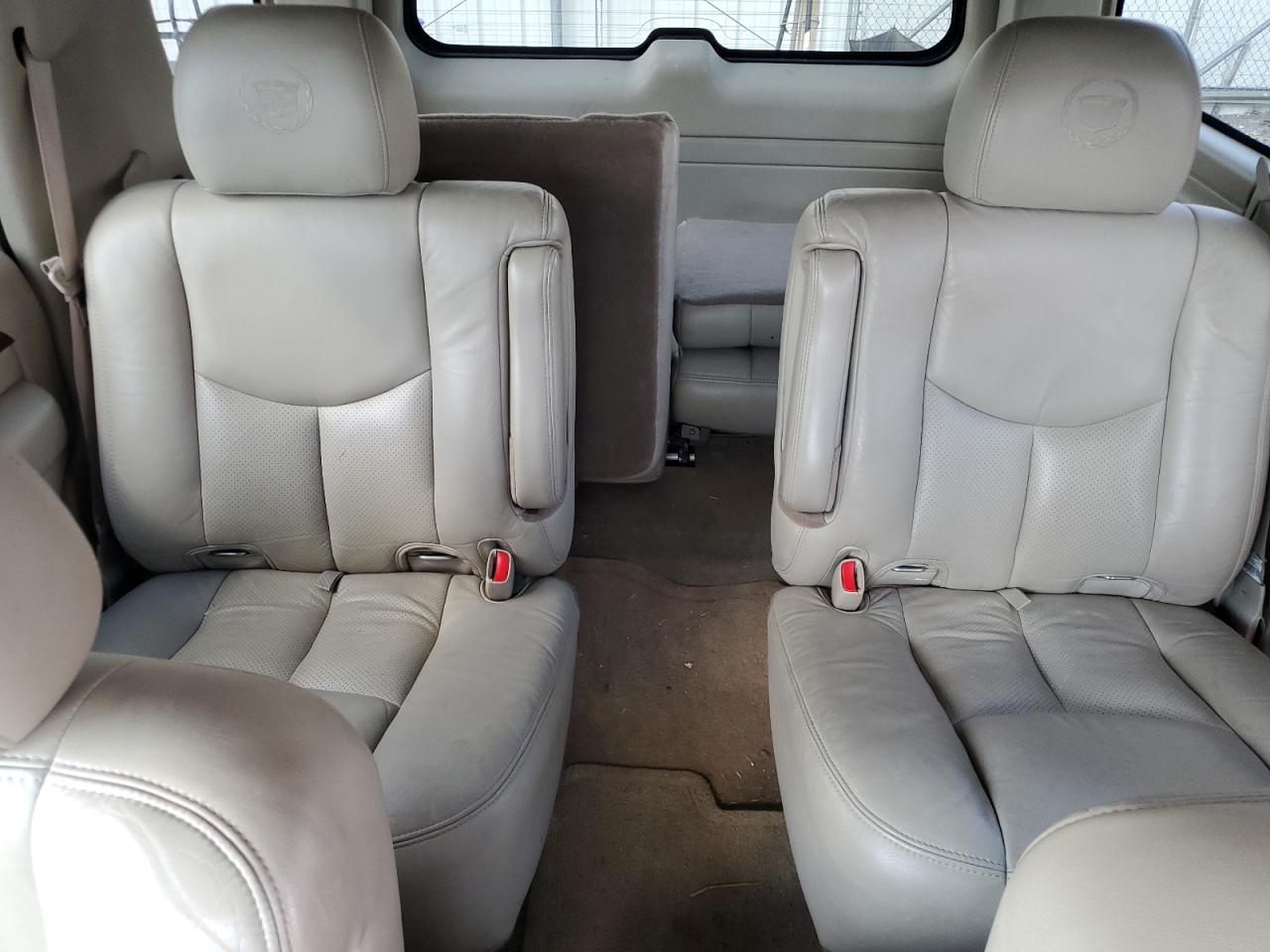 1GYEK63N44R108093 2004 Cadillac Escalade Luxury